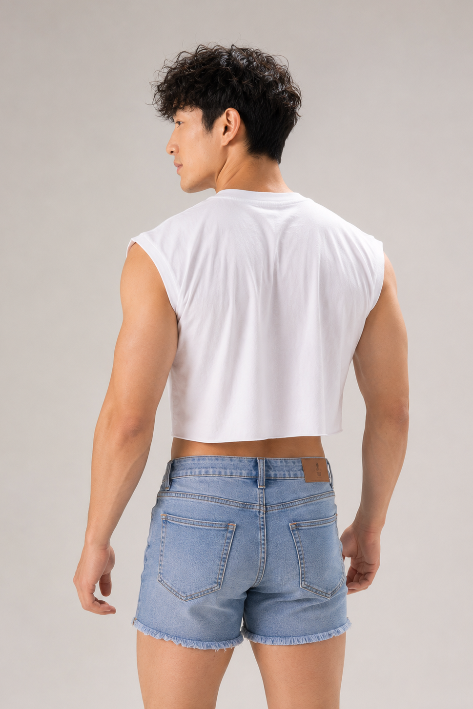 Escapism Muscle-Fit Crop Tank - Beef